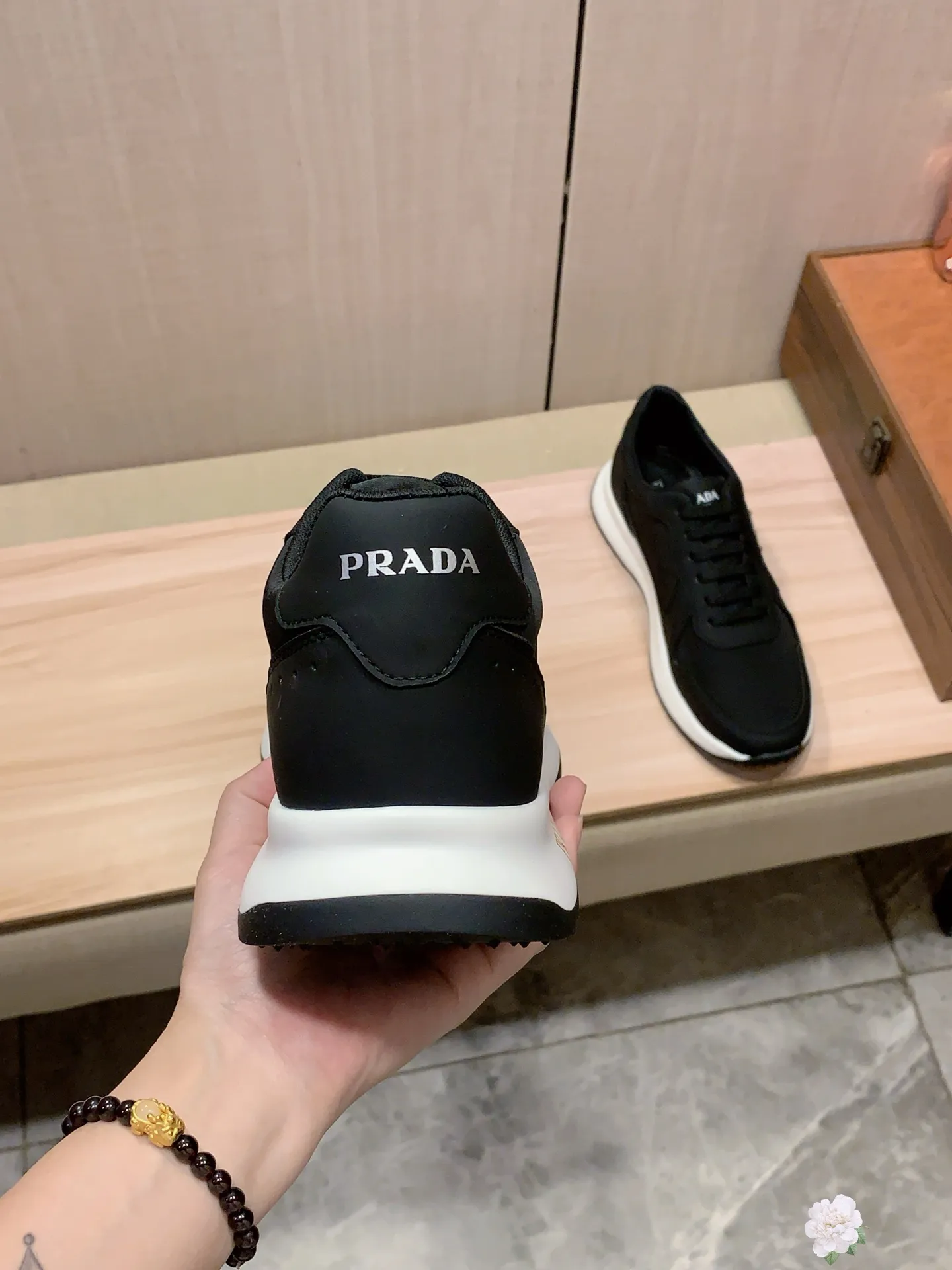 Men's men's shoes💰460💰💰🎩🎩[Lightning][Lightning] "PRADA*" The latest and most popular casual shoes, top brand [seduce] luxury ~ purchasing agency, top ~ quality. [Strong] The upper is made of imported breathable cowhide with material ➕ breathable sheepskin feet (•) and fine workmanship. The original stylish and stylish soft rubber wear-resistant and non-slip outsole is light and comfortable on the feet. The real thing looks better when photographed in person. 0121: code: 38-44, 4️⃣ colors selected
